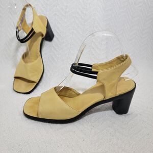 Arche France Soft Yellow Leather Sandals Sz 7 Block 3" Heels Peep Toe Minimalist